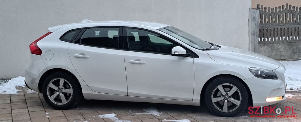 2013' Volvo V40 Cc D2 Momentum photo #6