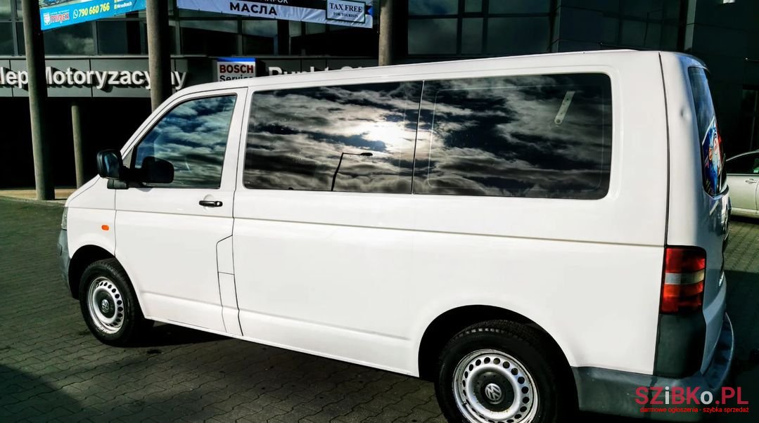 2006' Volkswagen Transporter photo #3