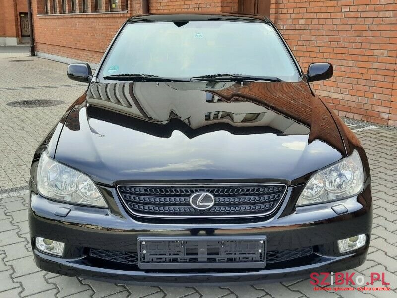 2004' Lexus IS 200 photo #2