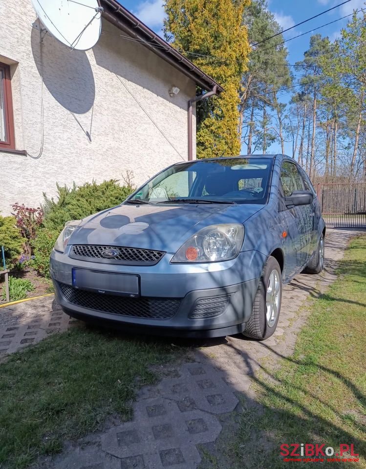 2005' Ford Fiesta 1.3 Ambiente photo #1