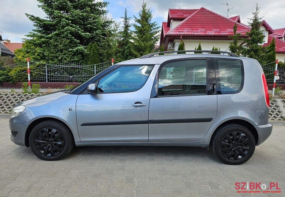 2011' Skoda Roomster 1.2 Tsi Style photo #6