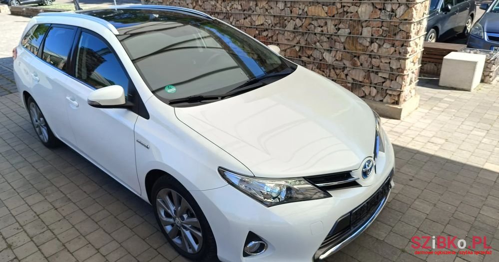 2014' Toyota Auris 1.8 Hsd Prestige Navi photo #2