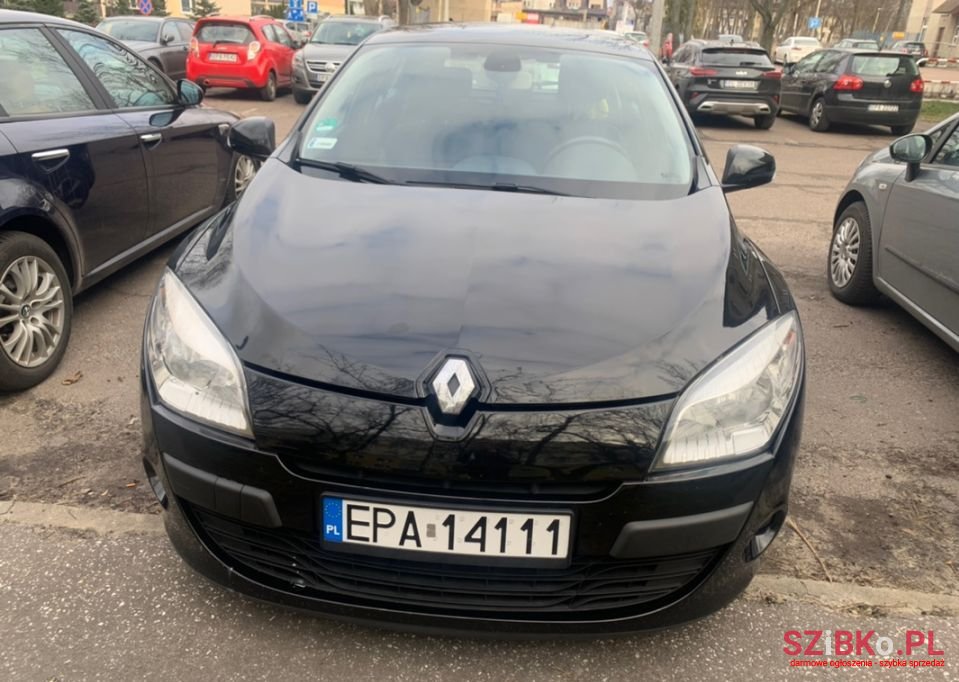 2011' Renault Megane photo #4