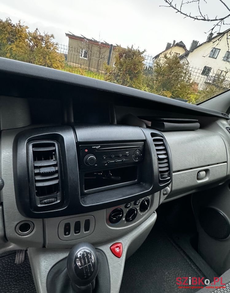 2008' Nissan Primastar photo #3