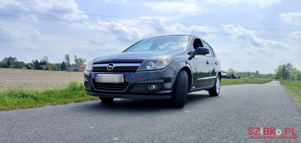 2006' Opel Astra photo #2