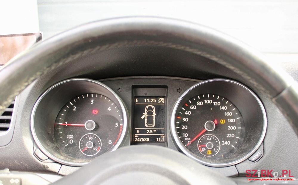 2012' Volkswagen Golf photo #5