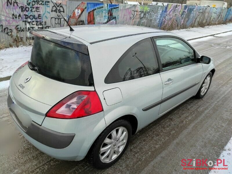 2004' Renault Megane photo #3