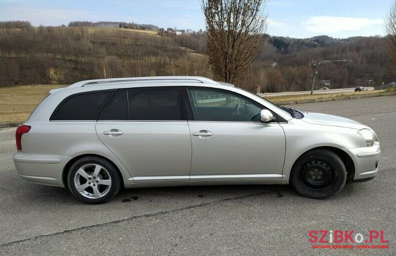 2009' Toyota Avensis photo #1