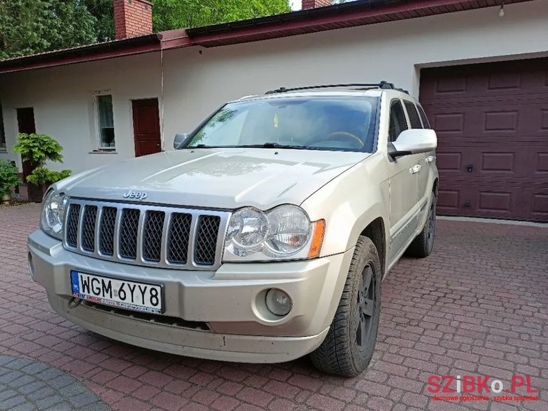 2007' Jeep Grand Cherokee photo #1