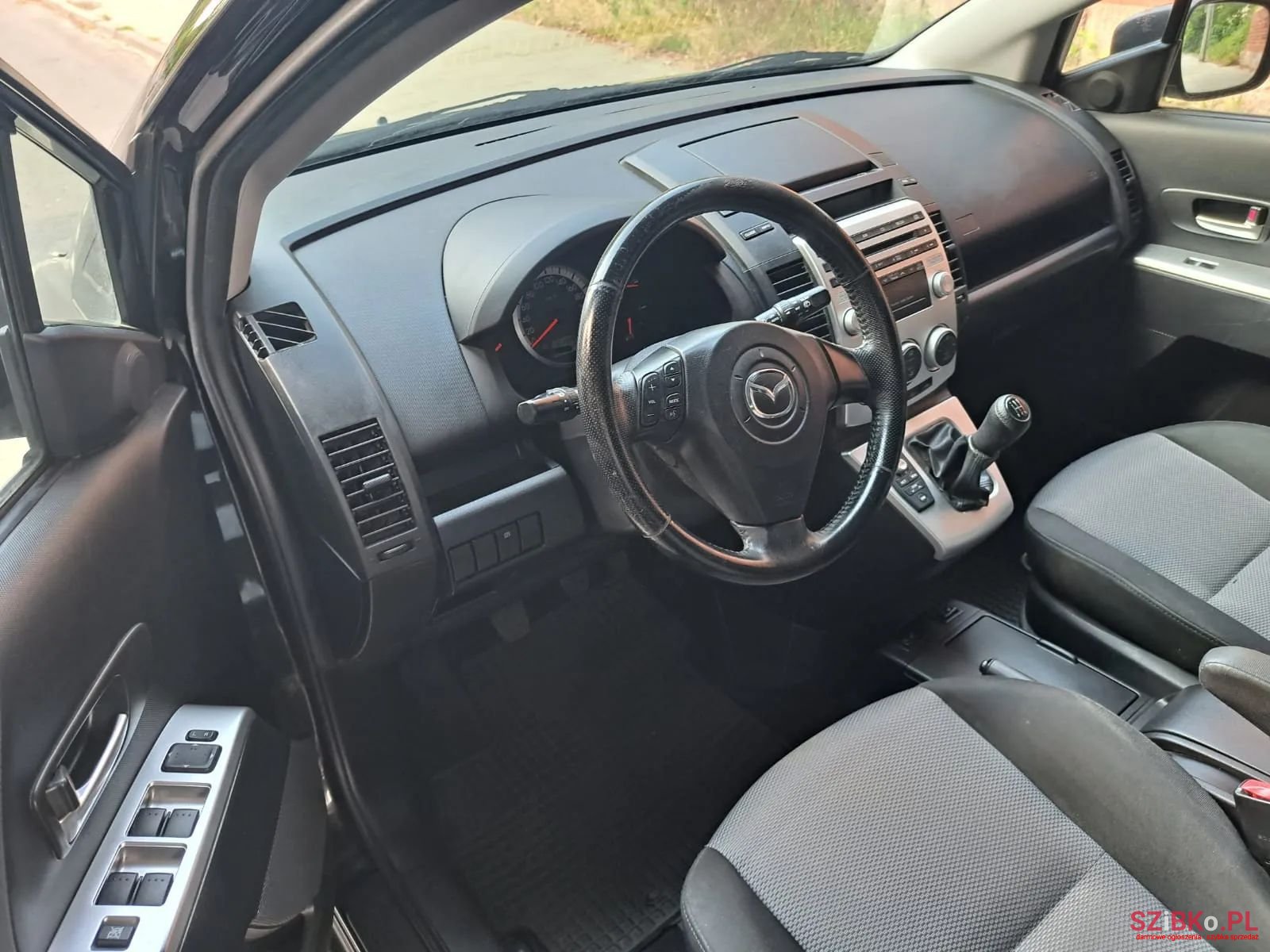 2005' Mazda 5 photo #5