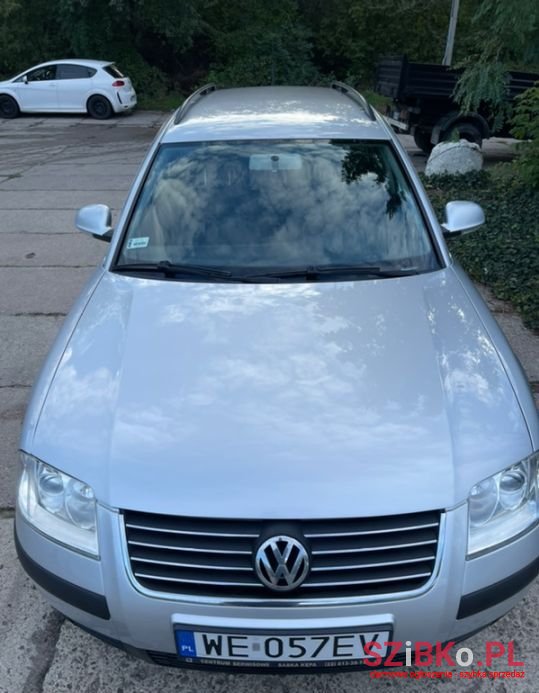 2005' Volkswagen Passat photo #1