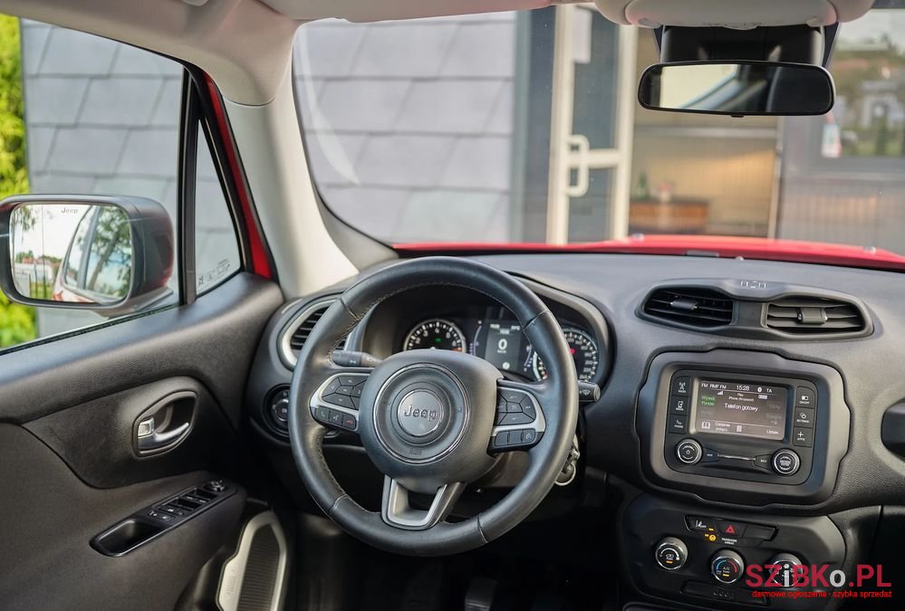 2018' Jeep Renegade photo #6