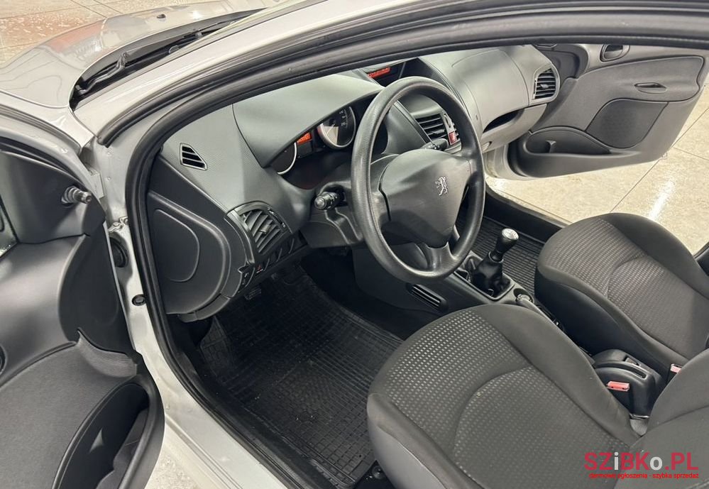 2009' Peugeot 206 Plus photo #5