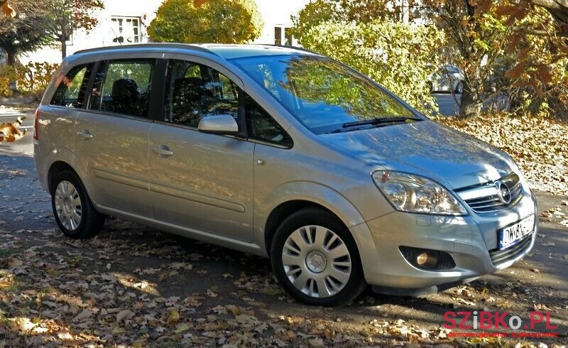 2008' Opel Zafira photo #4