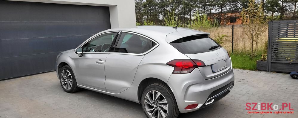 2011' Citroen DS4 1.6 Hdi Chic photo #4