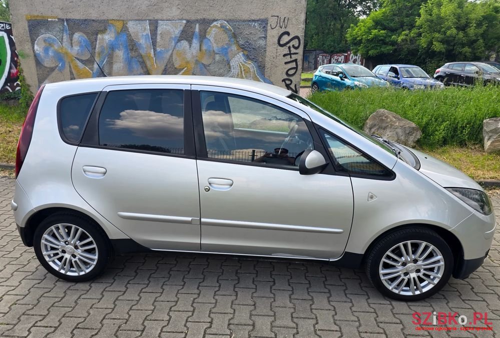 2008' Mitsubishi Colt 1.3 Intense Eu5 photo #6