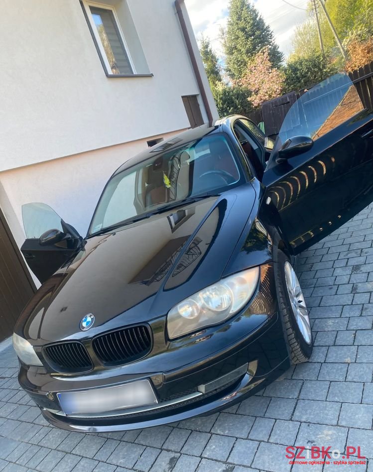 2007' BMW 1 Series 116I photo #2