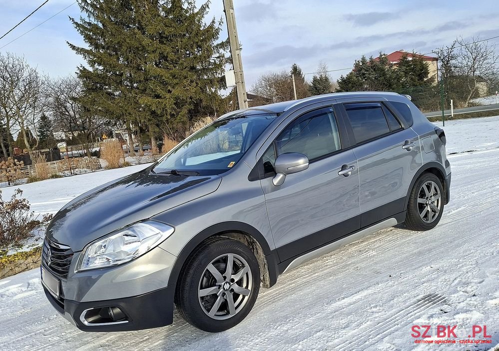 2015' Suzuki SX4 S-Cross photo #3