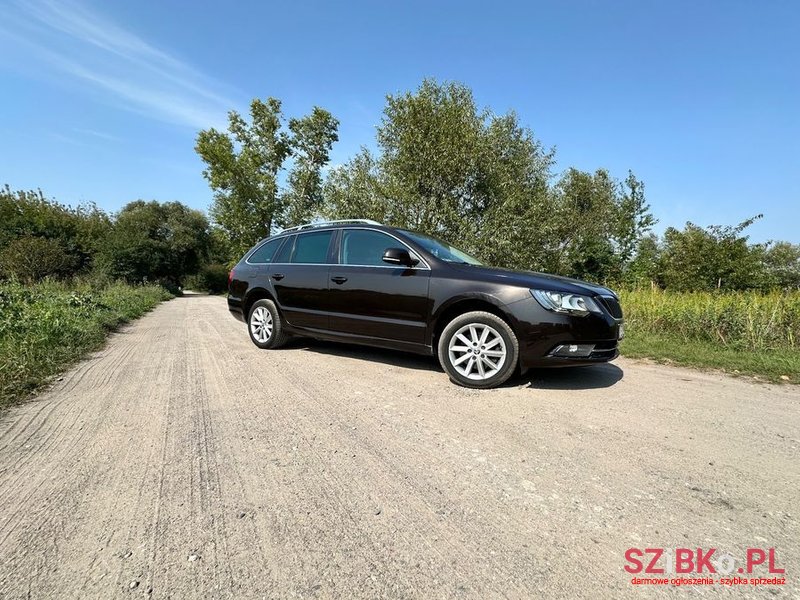 2014' Skoda Superb photo #2