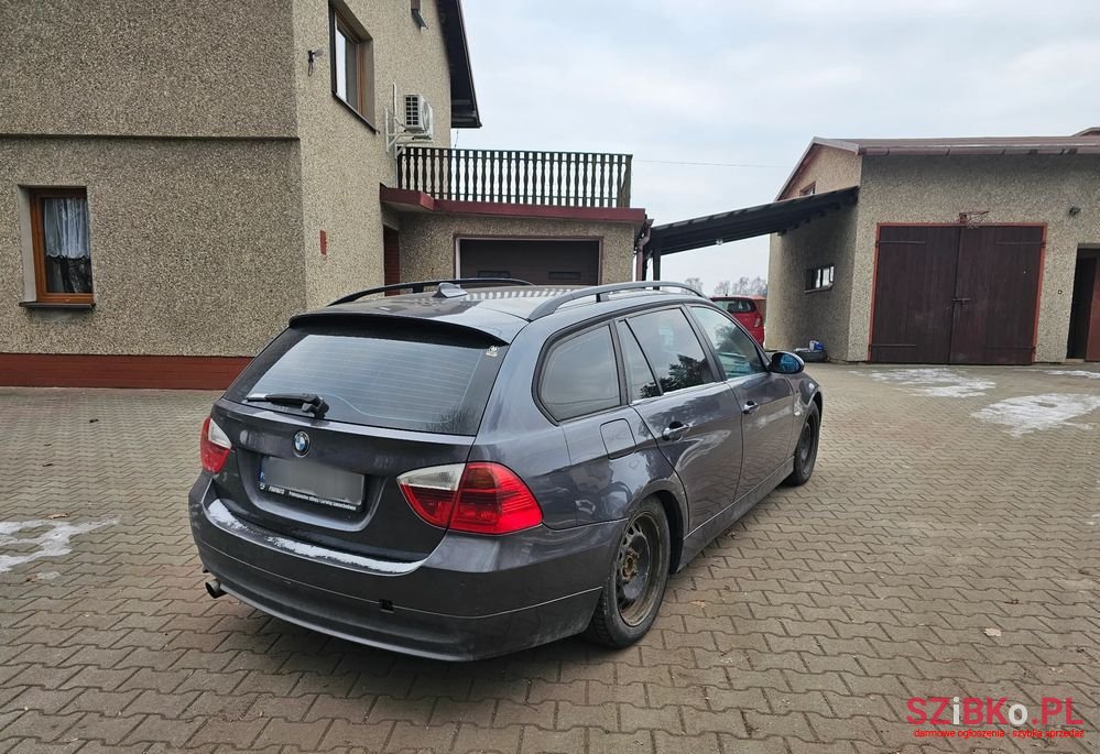 2007' BMW 3 Series 320I photo #3