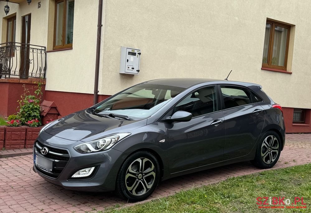 2016' Hyundai i30 1.4 Premium photo #1