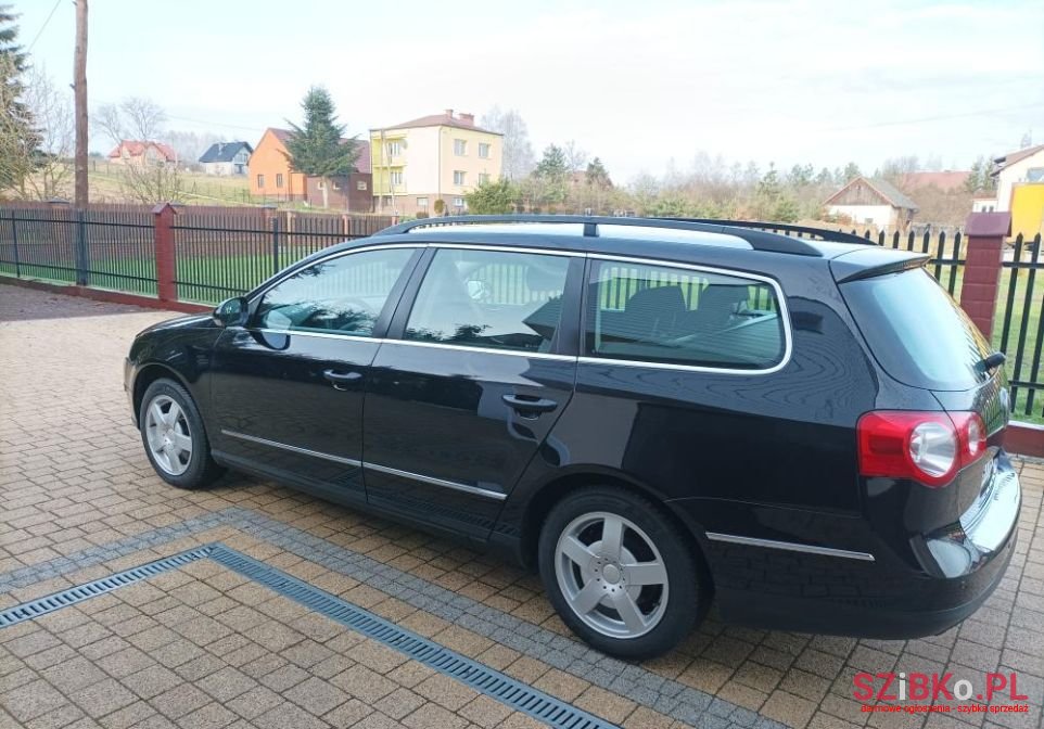 2007' Volkswagen Passat photo #2