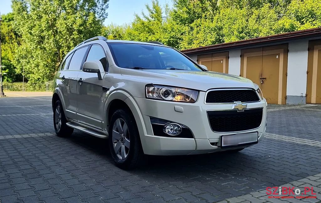 2012' Chevrolet Captiva photo #3