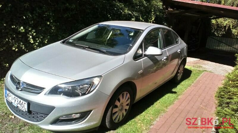 2016' Opel Astra photo #3