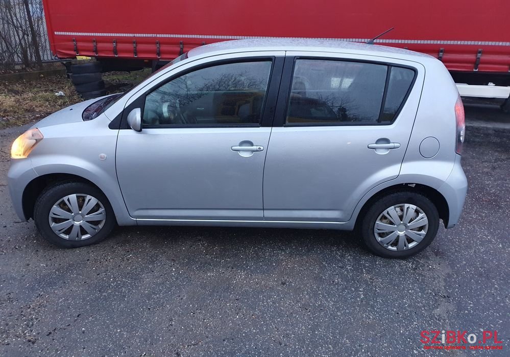 2008' Daihatsu Sirion 1.3 photo #2