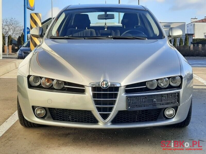 2009' Alfa Romeo 159 photo #2