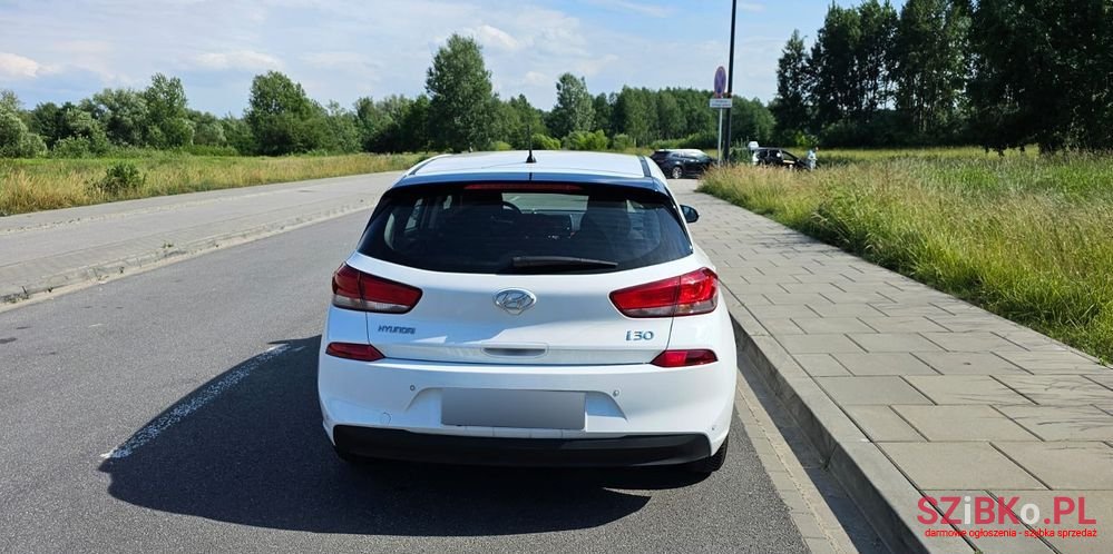 2018' Hyundai i30 1.6 D Classic + photo #5