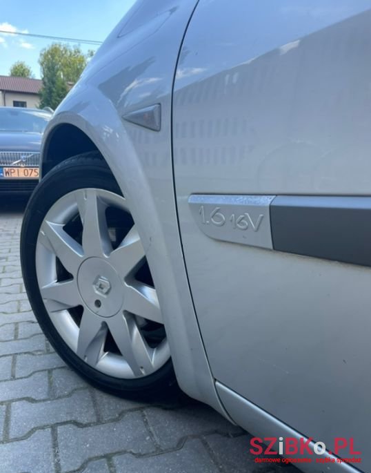 2006' Renault Megane photo #2