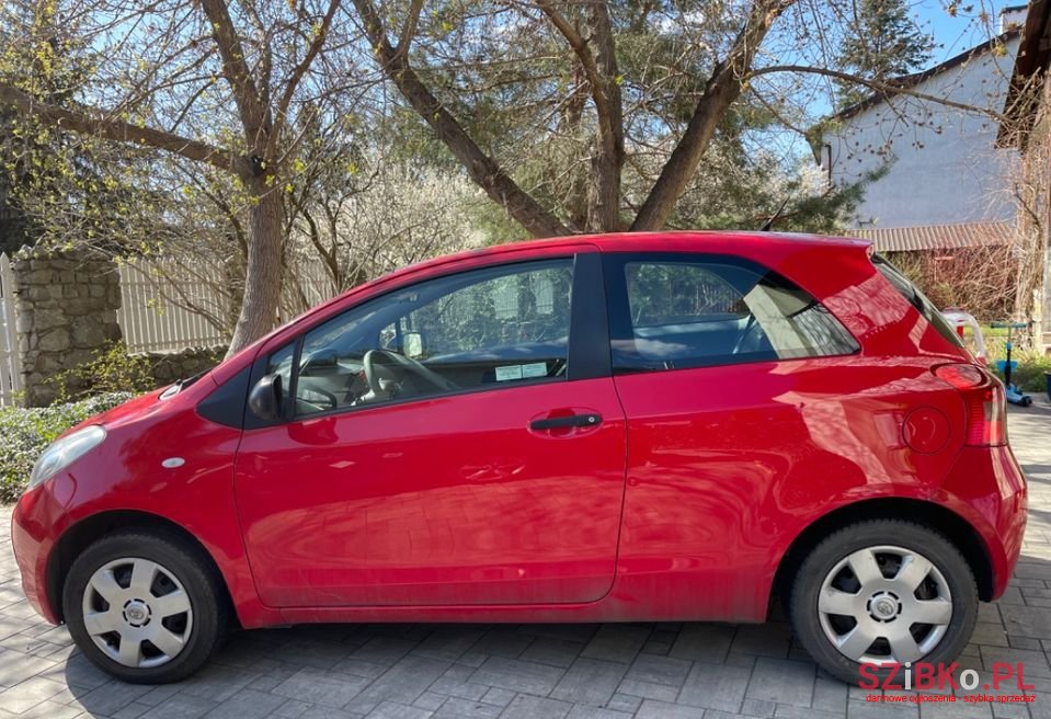 2006' Toyota Yaris photo #2