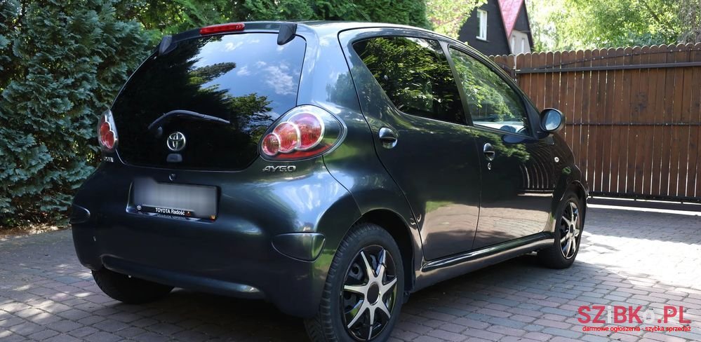2011' Toyota Aygo photo #5