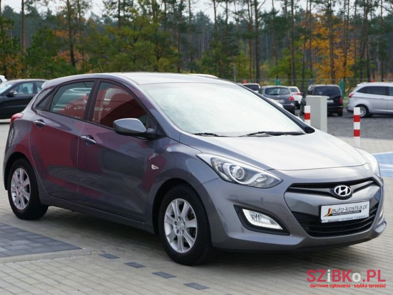 2012' Hyundai i30 photo #2