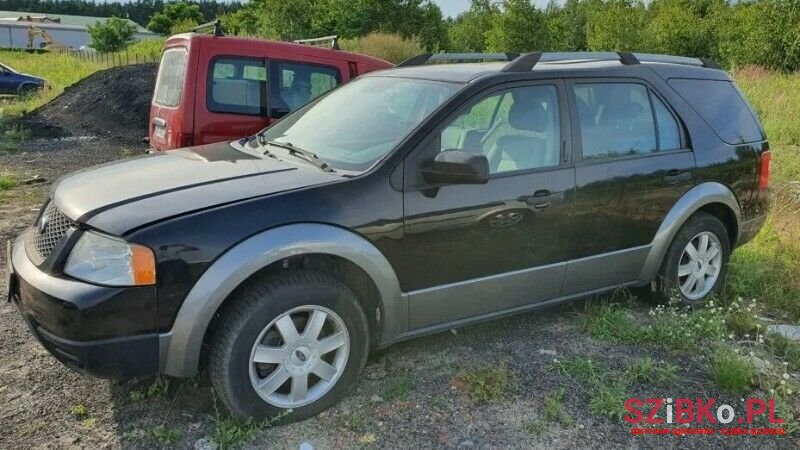 2005' Ford Freestyle photo #1