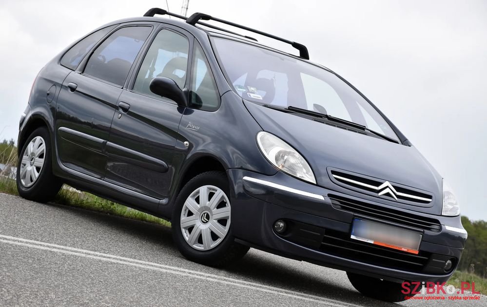 2007' Citroen Xsara Picasso photo #2
