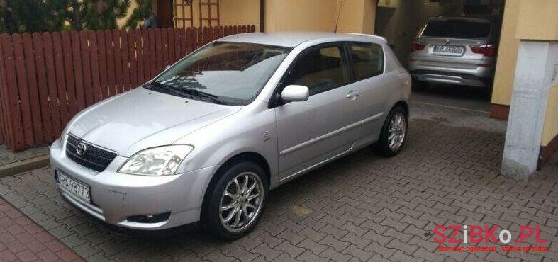 2004' Toyota Corolla photo #1