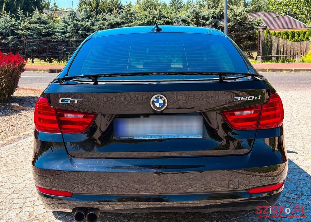 2015' BMW 3Gt 320D photo #3
