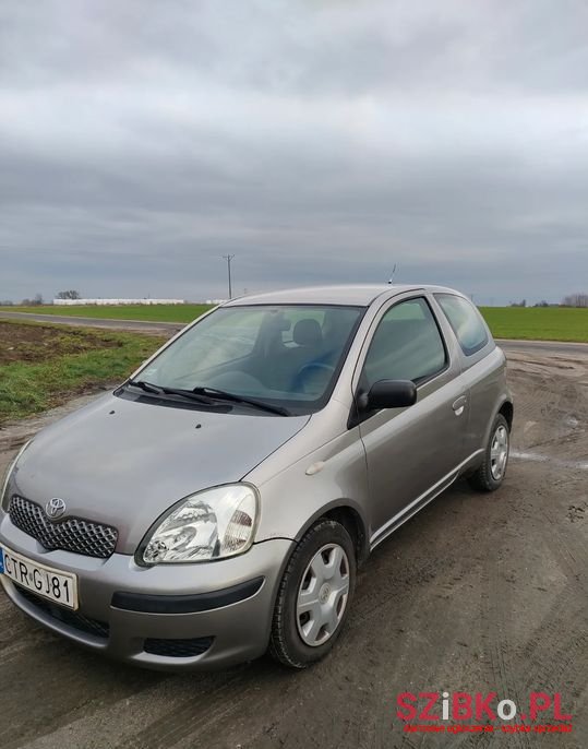 2004' Toyota Yaris photo #1