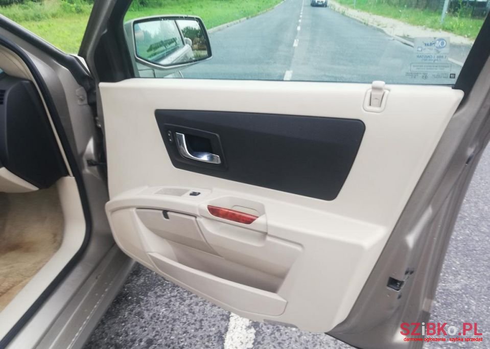 2003' Cadillac SRX photo #6