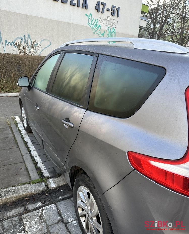 2015' Renault Scenic photo #4