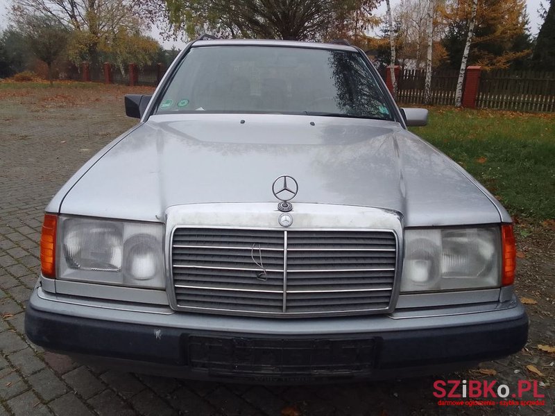 1991' Mercedes-Benz W124 photo #3