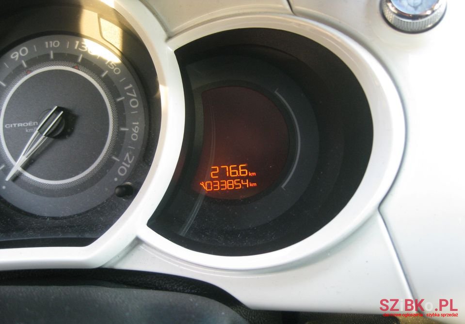 2012' Citroen C3 Attraction photo #3