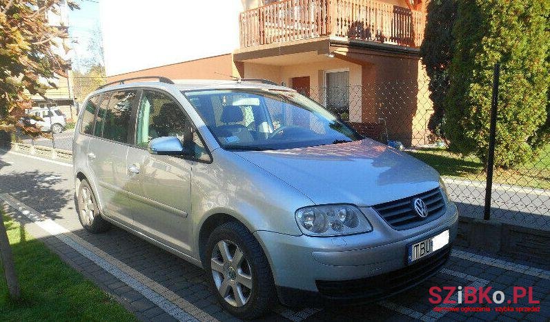 2006' Volkswagen Touran photo #1