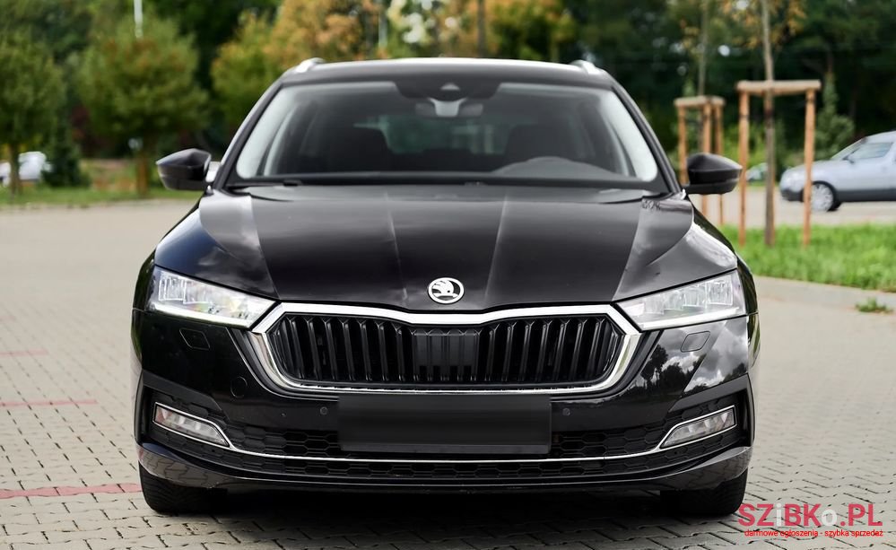 2022' Skoda Octavia 2.0 Tdi Ambition photo #4