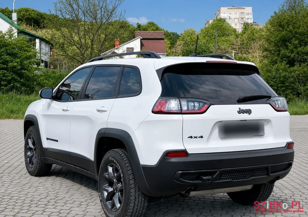 2019' Jeep Cherokee photo #3