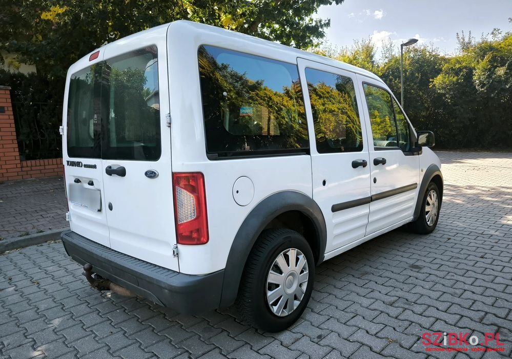 2009' Ford Tourneo Connect photo #4