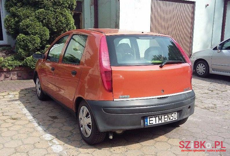 2000' Fiat Punto photo #2