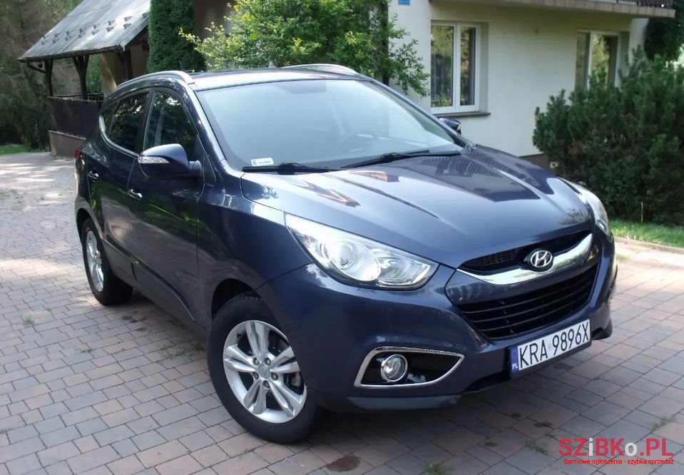 2011' Hyundai ix35 photo #1